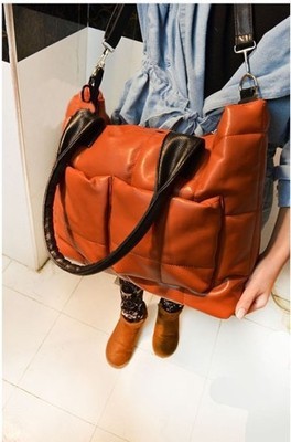 2013韓版爆款太空棉服加厚雙兜女包 時(shí)尚與實(shí)用的完美融合